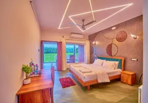 Verdant View Beach Resort Varkala by VOYE HOMES - Just 150m to Beach - Rum
