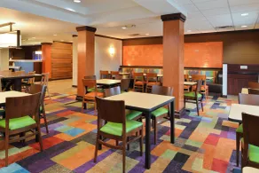 Fairfield Inn & Suites Cleveland Avon - Restaurant