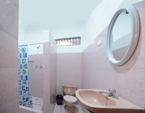 Hostal Casa Blanca - Bathroom