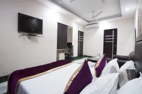 Hotel Apra Inn - Room