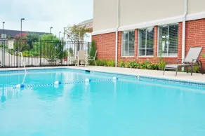 Holiday Inn Express Hotel & Suites Livingston by IHG - Pool