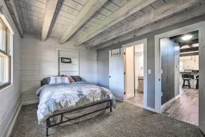 Spacious Massillon Log Cabin w/ Fire Pit! - Innvendig