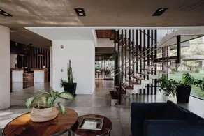 La Urumpta Hotel, AKEN MIND - Recepción