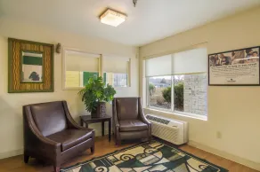 HomeTowne Studios by Red Roof Denver - Glendale/ Cherry Creek - Lobby