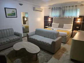 Flora Suites - Zimmer