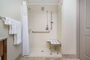 AmericInn by Wyndham Winona - Salle de bain