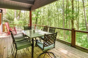 Pet-Friendly Otto Mountain Cabin w/ Fireplace! - Interiør