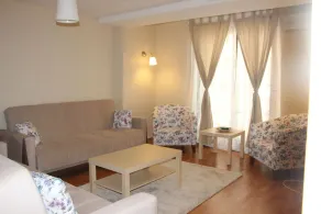 Kinzi House - Room