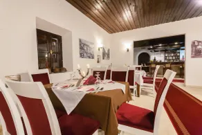 Kulla e Balshajve - Restaurant