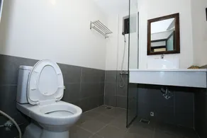 Thanh Vy Hotel - Bathroom