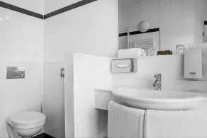 Grand Hotel Downtown - Frankfurt Central Station - Boutique Design Hotel - Bathroom