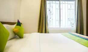 Treebo Luxe Suite, Shivaji Nagar - Room