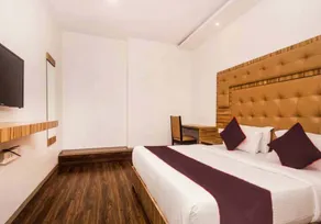 Hotel BKC Garden- Near Jio Convention - Rum