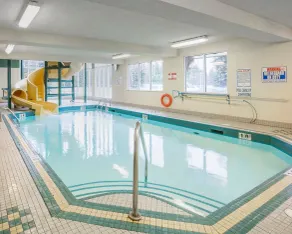 Comfort Inn & Suites University - Pool