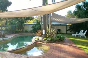 Mallacoota's Shady Gully Caravan Park - Piscina