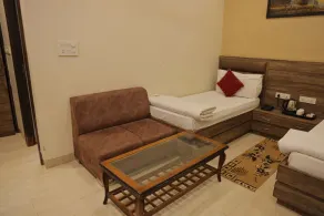 Regal Hotel and restaurant - Room