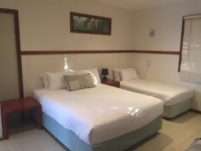 Across Country Motor Inn - Room