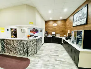 Super 8 by Wyndham Winona MN - Hall