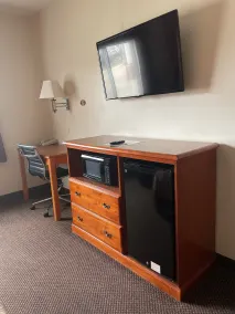 Super 8 by Wyndham Salina - Chambre