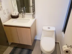 Aria Ocean Beachfront Condos - Badrum
