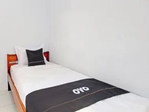 Hotel O Hotel New Tirken - Room