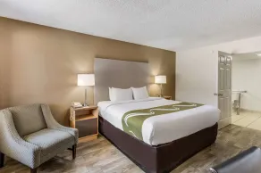Quality Inn & Suites Hot Springs-Lake Hamilton - Habitación