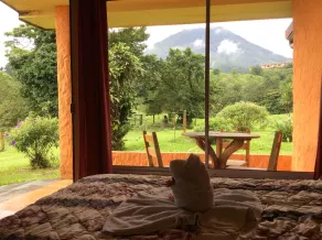Cabinas Los Guayabos - Vue de la chambre