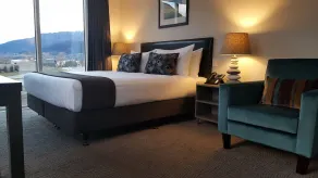 Ramada Hotel & Suites Remarkables Park Queenstown by Wyndham - Chambre