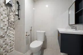 iCheck inn Darisa Ngamwongwan - Banheiro