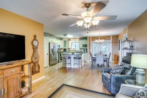 Auburndale Vacation Rental w/ Yard & Lake Views - Interior