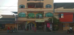 Hostal La GRAN Familia - Fassade der Unterkunft