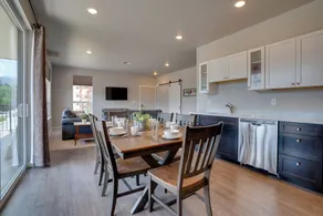 Lake Chelan Condo w/ Resort Pool & Hot Tub! - Interiør