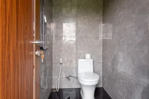 TwoSpaces Living at deRos Resort & Cafe, Bogor - Bathroom