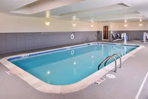 Holiday Inn Express Hotel & Suites York by IHG - Piscina