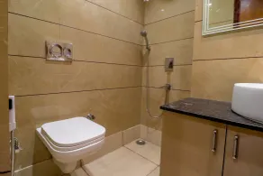 FabHotel Pitampura - Bathroom