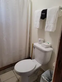 Villa Coral Guesthouse - Bathroom