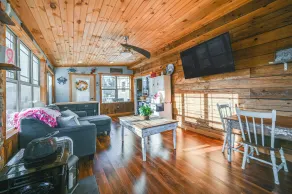 Large Family Home: 5 Mi to Dtwn Hagerstown! - Interni