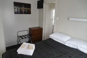 Sierra Beachfront Motel - Room