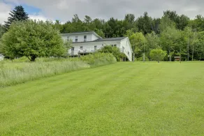 Lawrenceville Apartment w/ Deck Near Gaming Lands! - Interiør