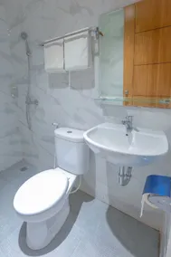 Genio Inn - MANTOS - Bathroom