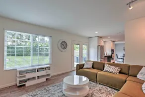 Spacious Oceanside Home: Patio & Grill, Near Beach - Innvendig