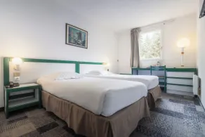 Hôtel Paradis - Værelse