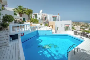 Chambre privée avec jardin, barbecue et terrasse | Vue piscine - Piscine