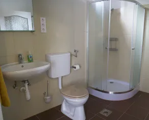 Microstore Airport Panzio - Bathroom