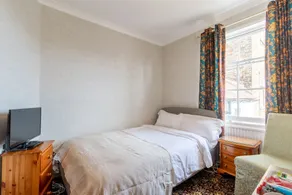 Hubert House Guesthouse - Room