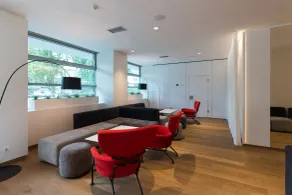M Hotel - Reception