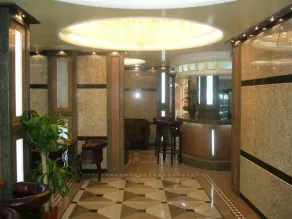 California Hotel - Reception