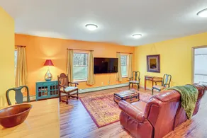 Near Historic Sites: Bright Hyde Park Guest Suite - Interiör