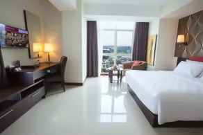 Best Western The Lagoon Hotel - Room
