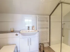 Hen Blaid - Bathroom